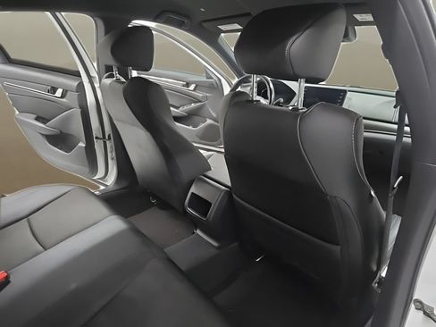 Used 2020 Honda Accord Sport image 16