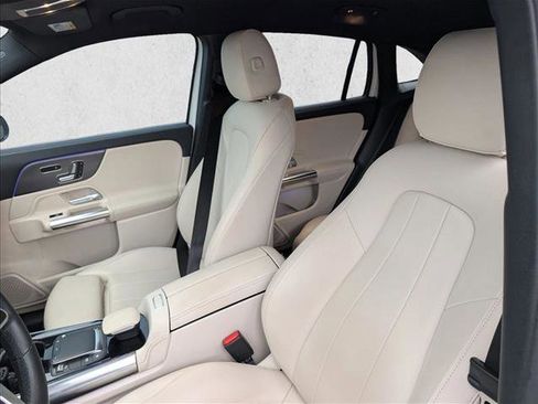 Used 2021 Mercedes-Benz GLA 250 4MATIC image 15