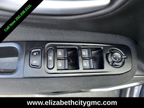 Used 2021 Jeep Renegade Latitude w/ Convenience Group AWD/4WD image 12