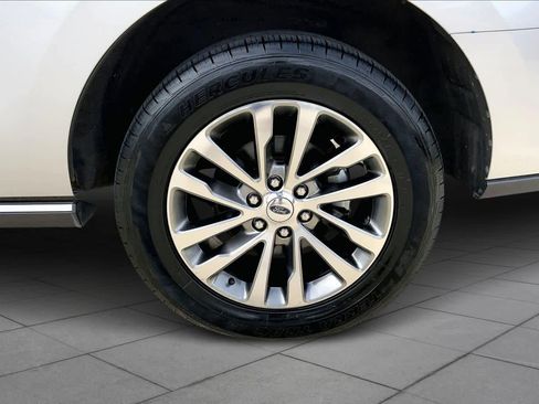 Used 2018 Ford Expedition Limited w/ Equipment Group 301A image 11