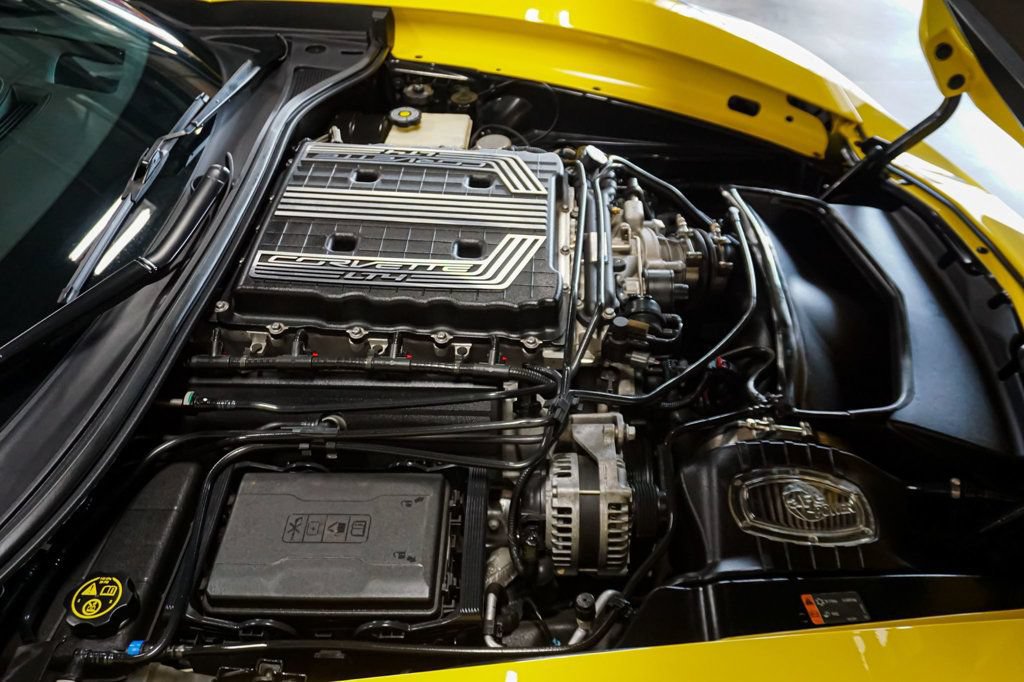 Used 2017 Chevrolet Corvette Z06 RWD image 12