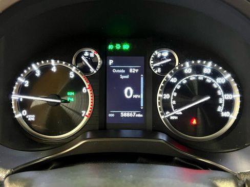 Used 2022 Lexus GX 460 Premium w/ Premium Package image 16