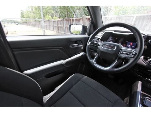 Used 2024 GMC Canyon Elevation w/ Convenience Package RWD image 9