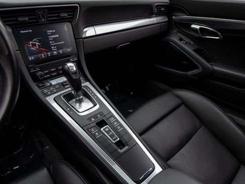 Certified 2017 Porsche 911 Carrera 4S image 40