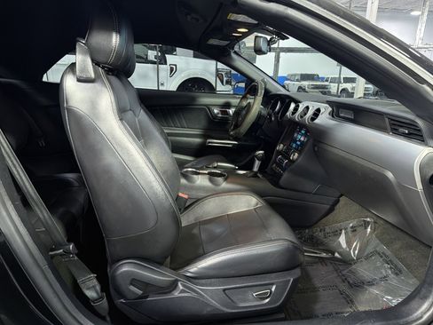 Used 2019 Ford Mustang Premium RWD image 26