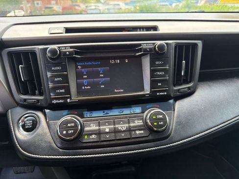 Used 2018 Toyota RAV4 XLE FWD image 20