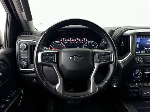 Used 2019 Chevrolet Silverado 1500 LT Trail Boss AWD/4WD image 3