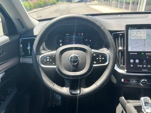 Certified 2025 Volvo XC90 B6 Plus AWD/4WD image 20