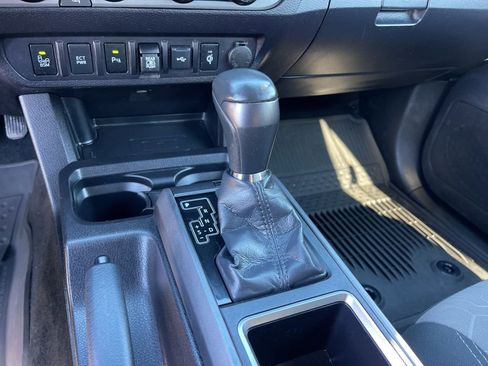 Used 2023 Toyota Tacoma TRD Off-Road image 15