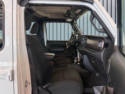 Used 2020 Jeep Gladiator Sport w/ Quick Order Package 24S AWD/4WD image 6