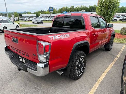 Used 2023 Toyota Tacoma TRD Off-Road AWD/4WD image 4