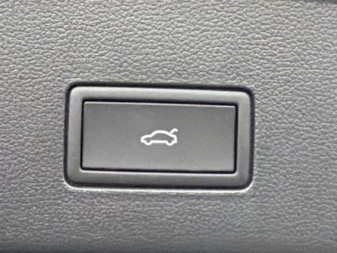 New 2026 Volkswagen Atlas Cross Sport SEL R-Line image 12