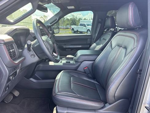 Used 2024 Ford Expedition Limited RWD image 10