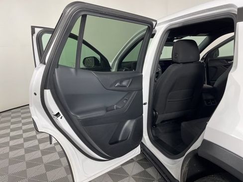 Used 2025 Chevrolet Equinox LT FWD image 36