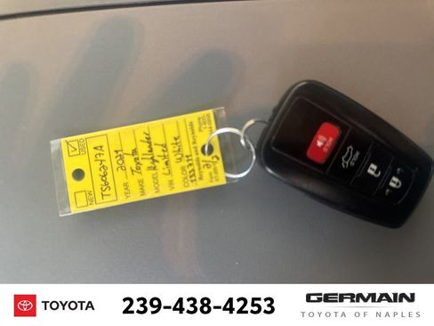 Used 2021 Toyota Highlander Limited image 24