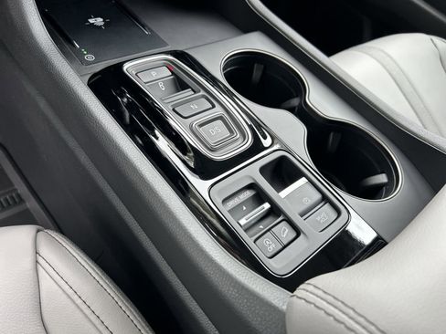 Used 2024 Honda Pilot EX-L image 16