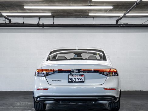 Used 2023 Honda Accord EX image 4