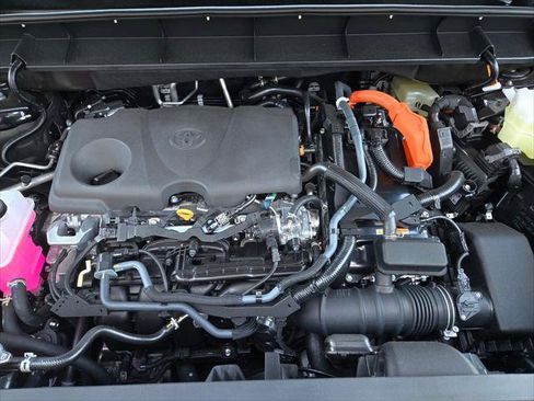 Certified 2026 Toyota Highlander Limited AWD/4WD image 28