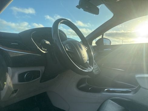 Used 2019 Lincoln MKC Select w/ Select Plus Package image 27