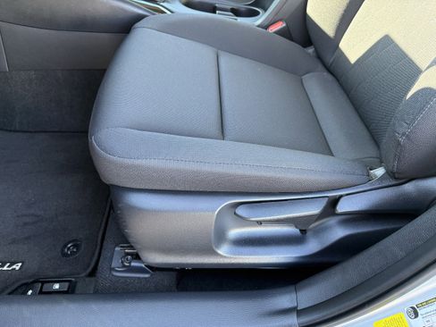 Used 2024 Toyota Corolla LE image 36