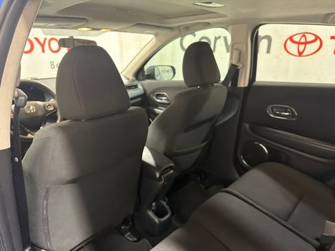 Used 2018 Honda HR-V EX image 21