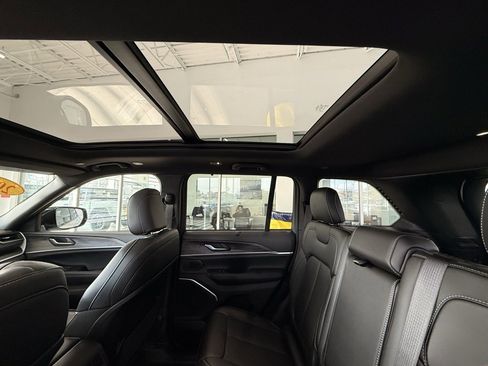 Used 2024 Jeep Grand Cherokee Limited 4xe w/ Luxury Tech Group II image 27