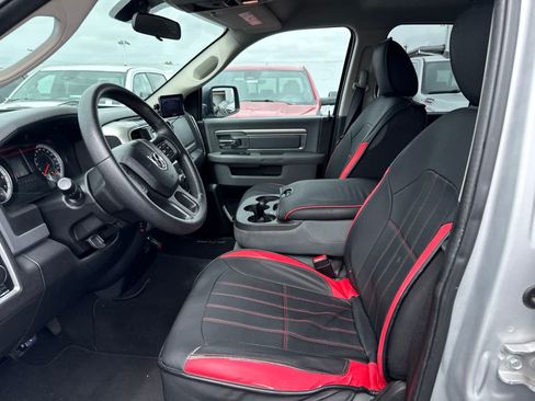 Used 2017 RAM 1500 Classic SLT RWD image 16