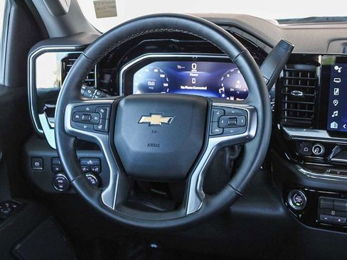 Used 2024 Chevrolet Silverado 1500 LT w/ Leather Package AWD/4WD image 15