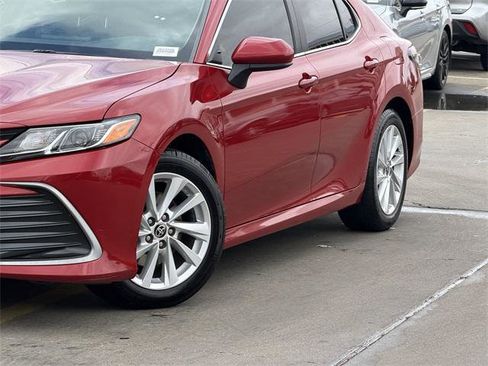 Certified 2023 Toyota Camry LE image 3