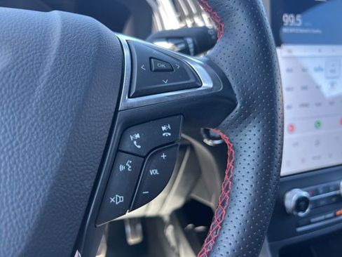 Certified 2024 Ford Edge ST-Line AWD/4WD image 10