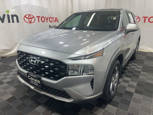 Used 2023 Hyundai Santa Fe SE image 3