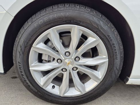 Used 2024 Chevrolet Malibu LT FWD image 15