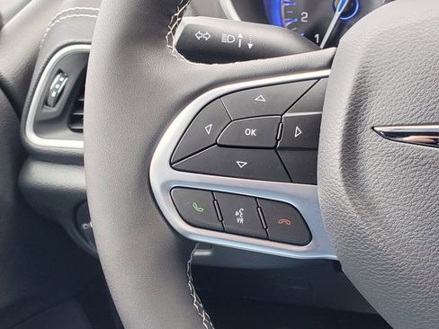 New 2026 Chrysler Pacifica Select FWD image 17