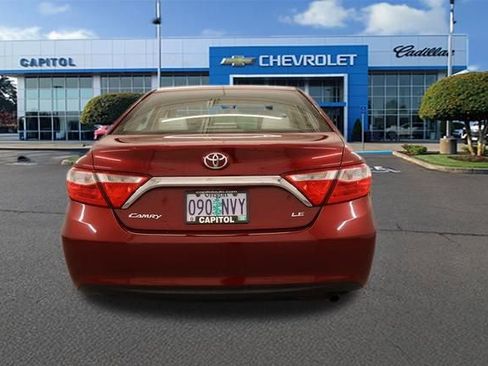 Used 2016 Toyota Camry XLE image 3