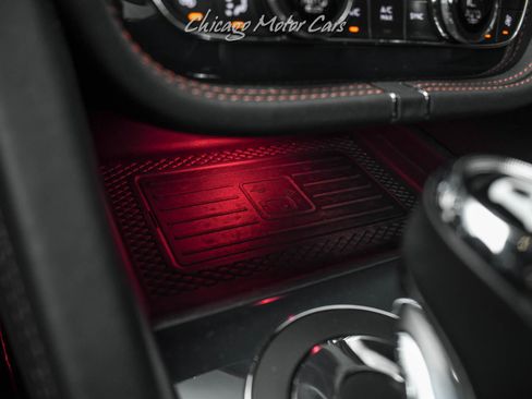 Used 2021 Bentley Bentayga AWD/4WD image 21