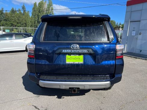Used 2019 Toyota 4Runner TRD Off-Road Premium AWD/4WD image 5