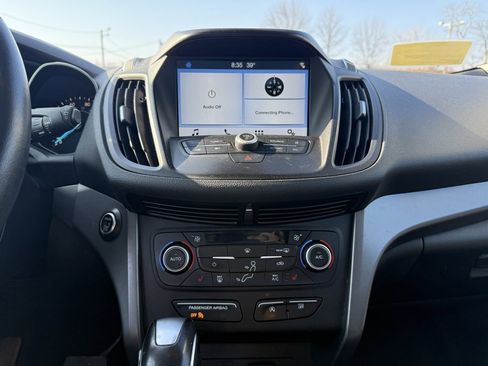 Used 2019 Ford Escape SEL image 17