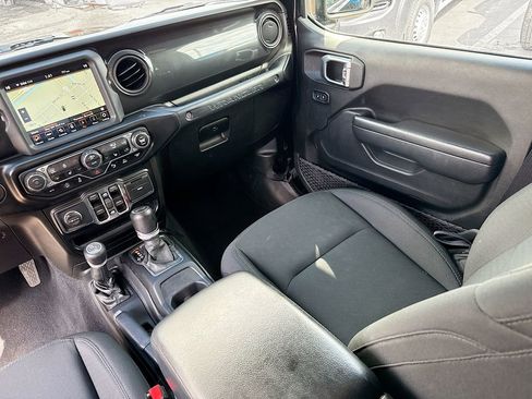 Used 2021 Jeep Wrangler Unlimited Sport image 26