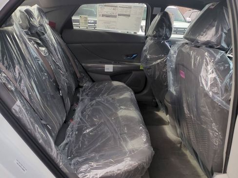 New 2026 Hyundai Elantra SEL Sport Premium FWD image 25