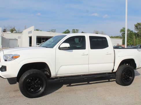 Used 2023 Toyota Tacoma SR image 7
