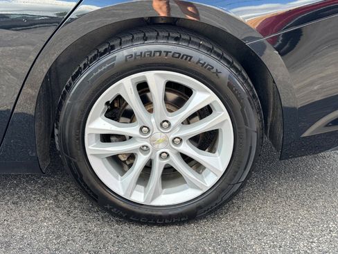 Used 2018 Chevrolet Malibu LT FWD image 8