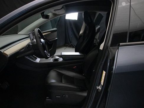 Used 2023 Tesla Model Y Long Range image 25