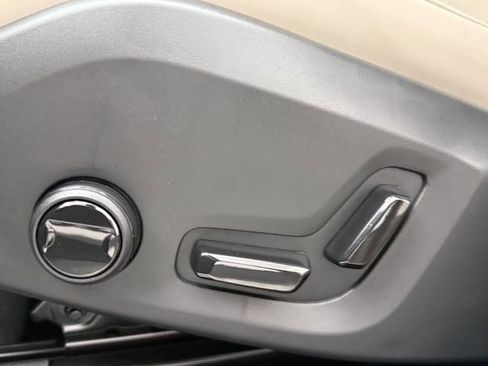New 2026 Volvo XC60 B5 Core AWD/4WD image 15