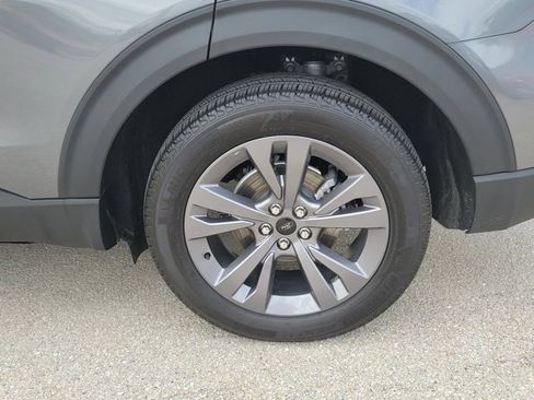 Certified 2022 Ford Explorer XLT w/ Equipment Group 202A image 9