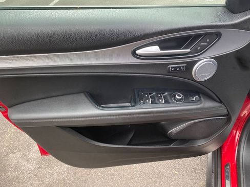 Used 2018 Alfa Romeo Stelvio Ti Sport image 11