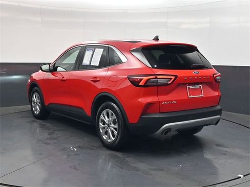 Used 2024 Ford Escape Active w/ Cold Weather Package image 6