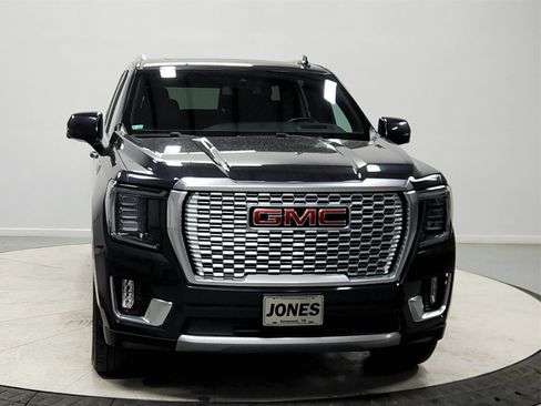 Used 2023 GMC Yukon Denali image 2