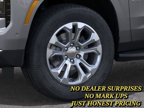 New 2026 Chevrolet Suburban LT w/ Comfort Package RWD image 9