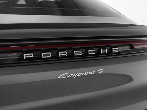 Certified 2026 Porsche Cayenne S AWD/4WD image 20