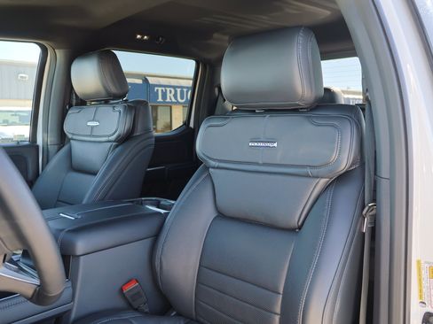 Certified 2025 Ford F450 Platinum image 18